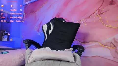 joshmiller___ online show from February 25, 6:58 am