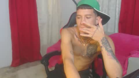 josue_linares online show from November 7, 9:23 am