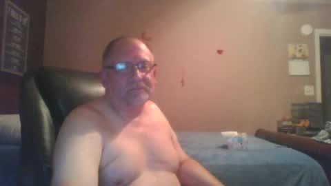 jpetz69257238 online show from June 14, 7:43 am