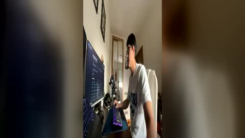jrweedman77 online show from July 2, 7:58 am