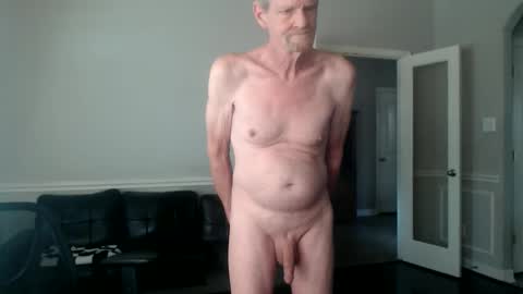 jtull52 online show from April 4, 7:11 pm