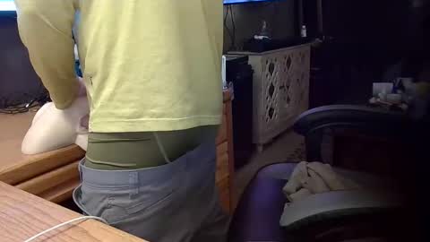 jtylor187 online show from November 18, 2:04 am