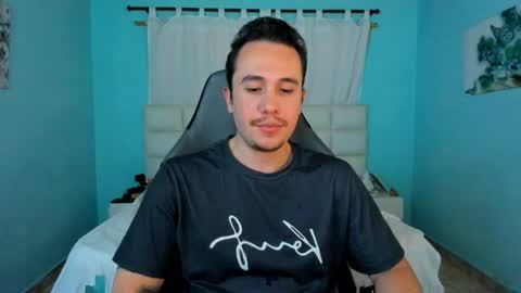 Juan online show from April 4, 9:34 pm