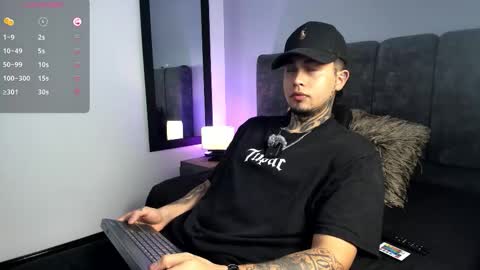 juan_alvarez18 online show from January 16, 5:10 am