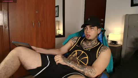 juan_alvarez18 online show from May 23, 6:08 am