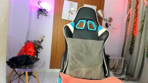 juan_contreras7 online show from October 15, 11:29 am