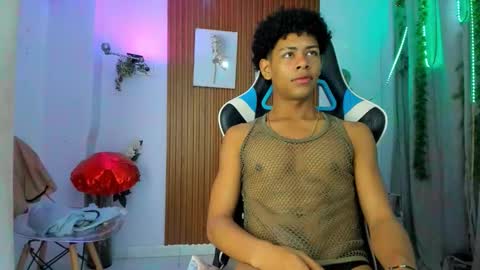 juan_contreras7 online show from September 30, 11:47 am