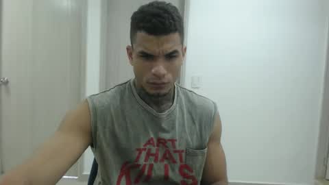 Snapshot of juan_gomez_1 chatting on December 14, 11:50 am juan_gomez_1 online show from December 14, 11:50 am