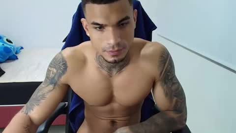 Snapshot of juan_gomez_1 chatting on September 15, 10:05 am juan_gomez_1 online show from September 15, 10:05 am