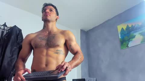 Juan Esteban online show from June 2, 5:25 pm