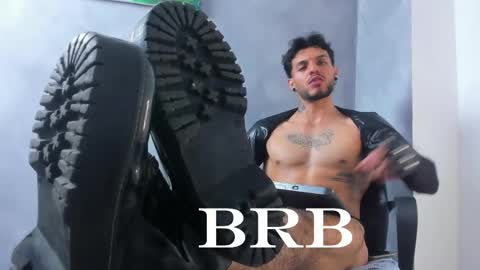 Juan Esteban online show from May 28, 11:58 pm