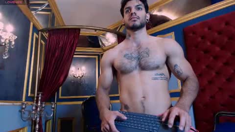 Juan Esteban online show from June 22, 11:37 am