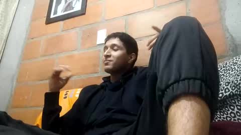 juanc23_371 online show from November 18, 11:59 pm