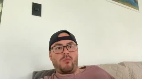 Snapshot of juanchom chatting on October 21, 2:31 pm juanchom online show from October 21, 2:31 pm