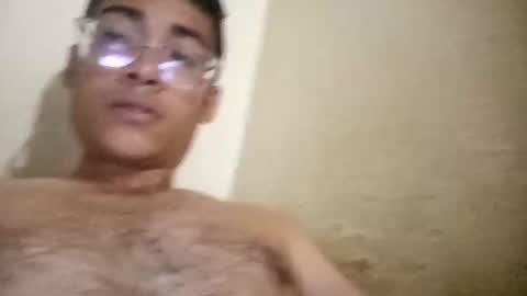 juancito252074 online show from April 19, 3:44 pm