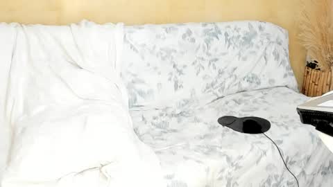 Juan Diego Uribe online show from June 2, 2:45 am