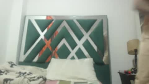 juanfe_style online show from November 19, 2:22 am