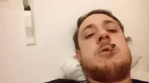 Snapshot of juanmapapiirico chatting on December 17, 12:01 am JuanmaSEX online show from December 17, 12:01 am