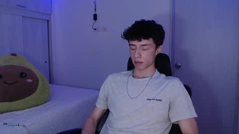 juanmres online show from April 28, 2:22 pm