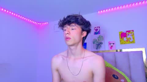 juanmres online show from June 28, 8:37 pm