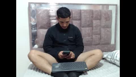 Snapshot of juanperez1999777 chatting on September 10, 8:51 pm juanperez1999777 online show from September 10, 8:51 pm