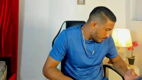 jules_crof300 online show from June 9, 1:35 pm