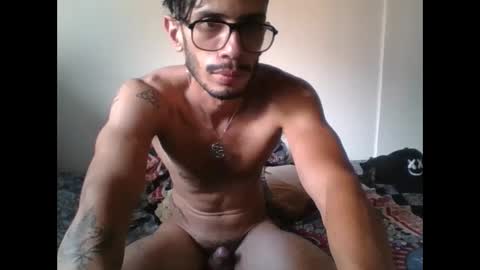 Snapshot of julfigo chatting on December 4, 10:08 pm Julfigo online show from December 4, 10:08 pm