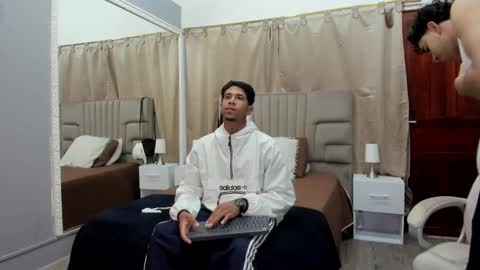 Snapshot of julian_billy chatting on February 7, 11:34 am julian billy online show from February 7, 11:34 am