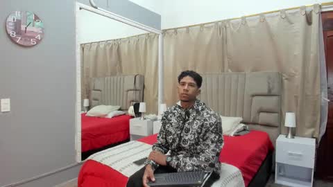 Snapshot of julian_billy chatting on January 29, 11:30 am julian billy online show from January 29, 11:30 am