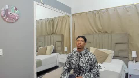 Snapshot of julian_billy chatting on February 27, 11:20 am julian billy online show from February 27, 11:20 am