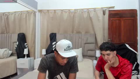 Snapshot of julian_billy chatting on December 30, 11:48 am julian billy online show from December 30, 11:48 am