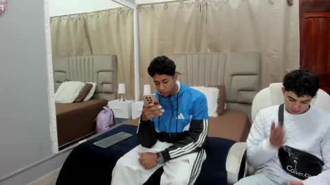 Snapshot of julian_billy chatting on February 6, 11:43 am julian billy online show from February 6, 11:43 am