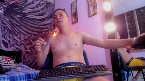 JULIAN online show from April 24, 9:17 pm