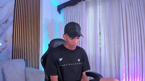 Julien online show from October 27, 12:29 pm