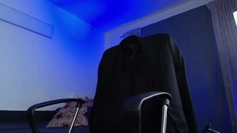 Snapshot of juliusmasters chatting on January 29, 10:32 pm JULiUS online show from January 29, 10:32 pm