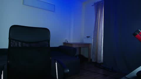 Snapshot of juliusmasters chatting on January 24, 9:49 am JULiUS online show from January 24, 9:49 am