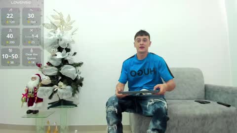 Snapshot of juniormorris_ chatting on January 11, 8:54 pm Junior online show from January 11, 8:54 pm