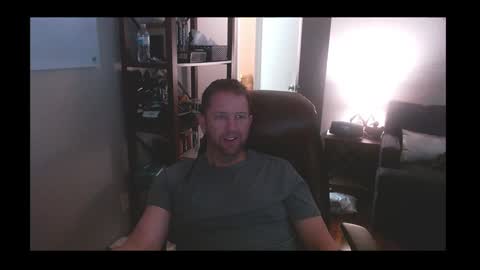 Snapshot of jusbeaz8722 chatting on December 31, 3:53 pm JustVibin online show from December 31, 3:53 pm