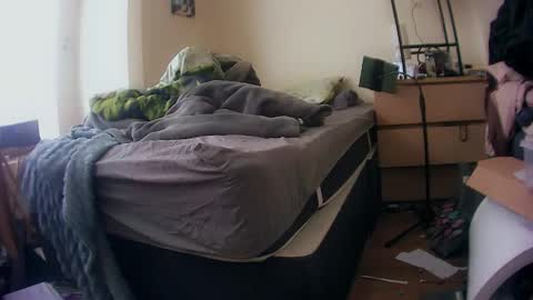 Dee online show from March 15, 9:28 am