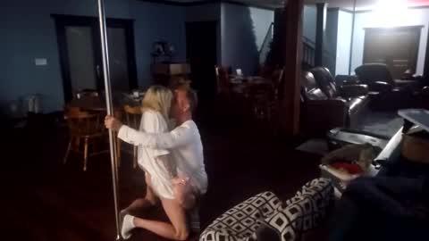 Tohiptwoquit online show from November 23, 7:30 am