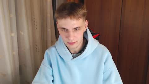 Justin online show from December 5, 9:11 pm