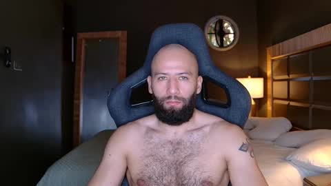 Justin online show from October 30, 1:01 pm