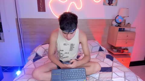 Snapshot of justinbiler chatting on October 19, 1:36 pm Justin online show from October 19, 1:36 pm