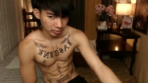Snapshot of justine_hunk chatting on December 5, 4:20 am justine_hunk online show from December 5, 4:20 am