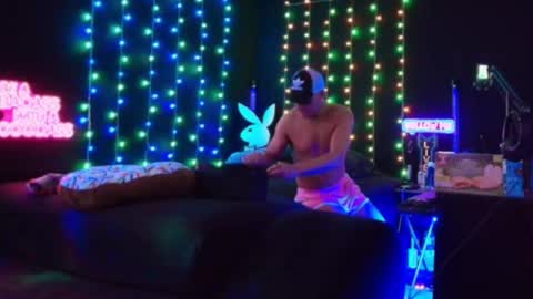 Eetantungfuk Mias online show from March 11, 10:18 am