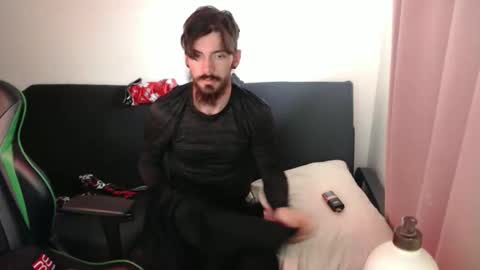 justyouraveragebeast online show from November 22, 7:35 pm