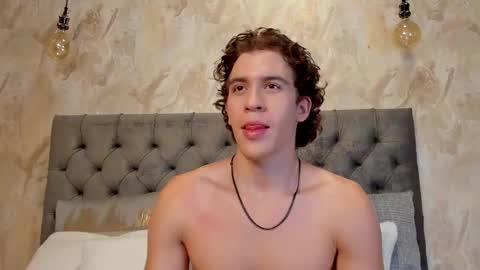 Snapshot of kael_brown1 chatting on February 27, 1:35 am KAEL online show from February 27, 1:35 am