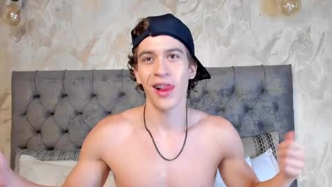 Snapshot of kael_brown1 chatting on February 25, 2:58 am KAEL online show from February 25, 2:58 am