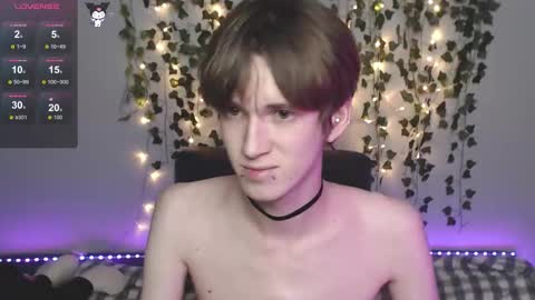 slutkai online show from November 12, 11:42 pm