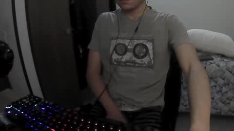 Snapshot of kassey12 chatting on January 21, 4:33 am AndyFuck online show from January 21, 4:33 am